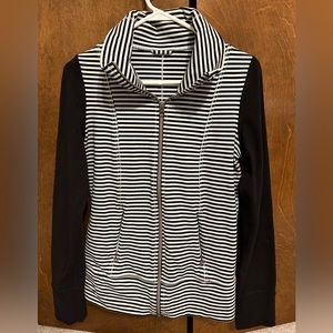 LULULEMON ZIP UP